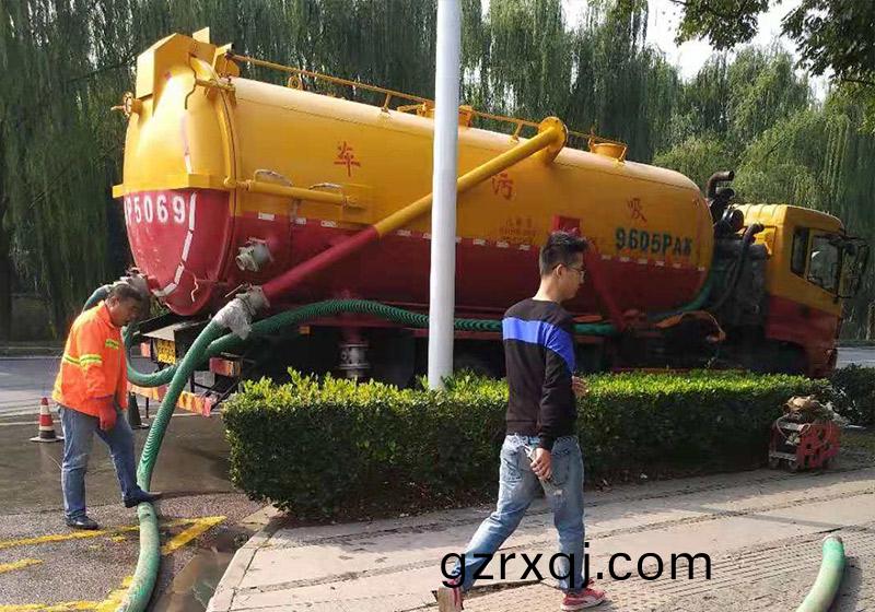 潛(qian)水封堵(du)